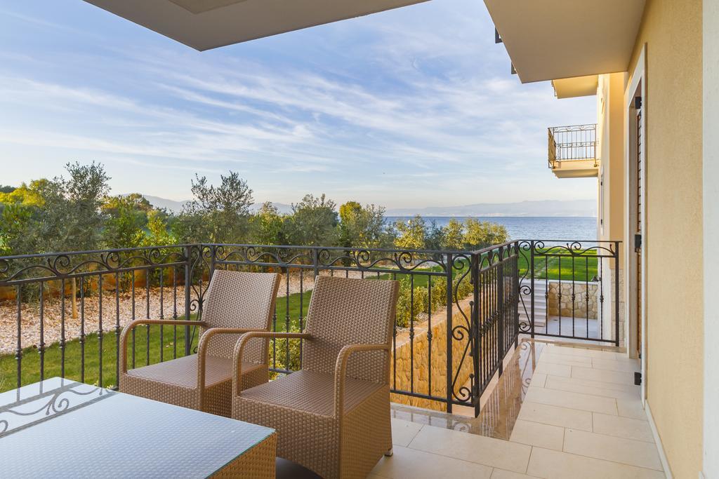 Luxury Apartments Villa Matea Malinska Exterior foto